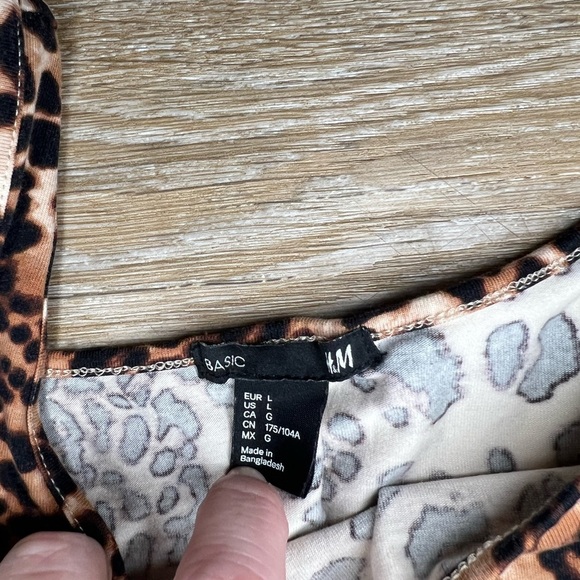 H&M dress - Picture 4 of 4